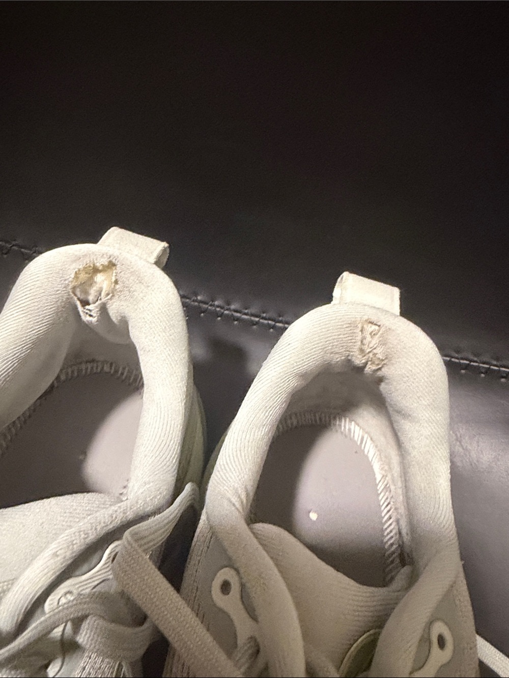 Nike Women’s Vomero 18 Running Shoes in Light Gray with Mint Accents, Sz 8.5 - Picture 3 of 9